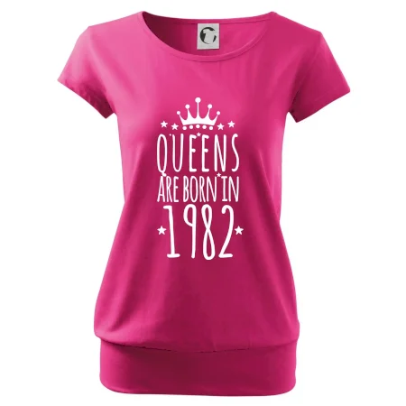 Queens are born in 1982