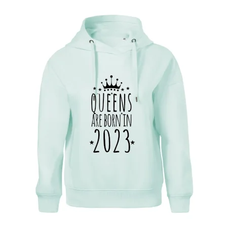 Queens are born in 2023
