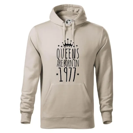 Queens are born in 1977