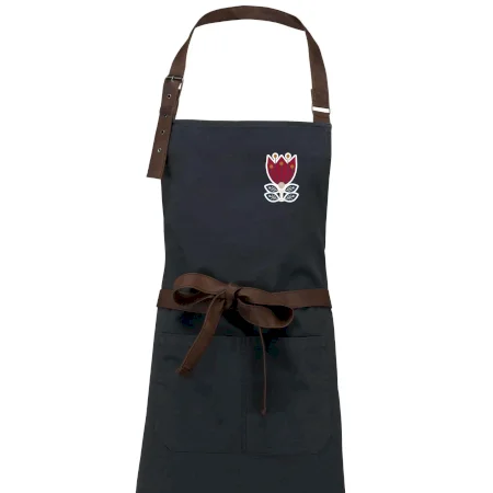 Folklór na prsníku kvetina štvorlistá