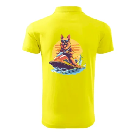 Nemecký ovčiak na vodnom skútri