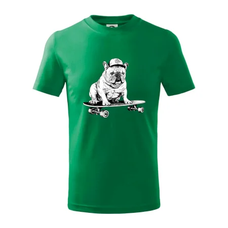 Čiernobiely buldog na skateboarde