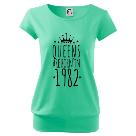 Queens are born in 1982