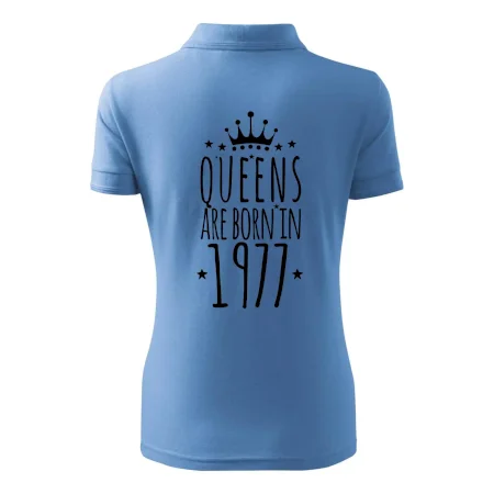 Queens are born in 1977