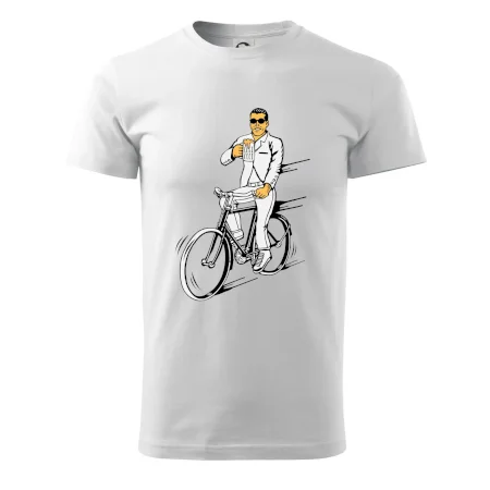 Gentleman na bicykli s pivom