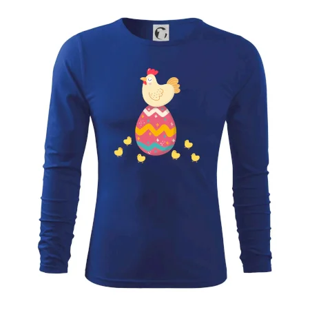 Sliepka sediaca na veľkonočnom vajci