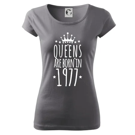 Queens are born in 1978
