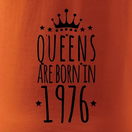 Queens are born in 1976