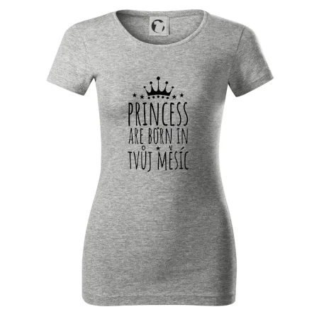 Princesses are born in (Vlastný nápis mesiac narodenia)