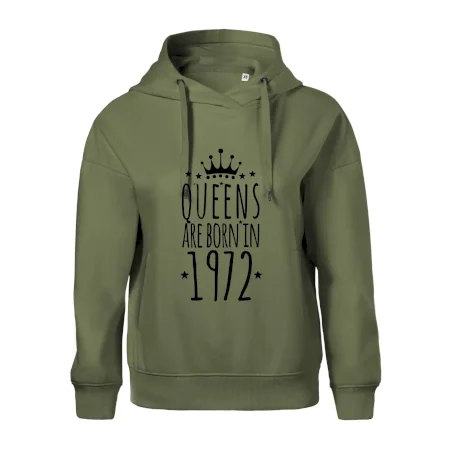 Queens are born in 1972