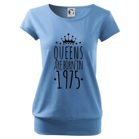 Queens are born in 1975