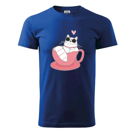 Hustá mačka v hrnčeku