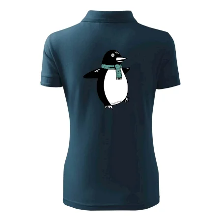 Tučniak so zeleným šálom