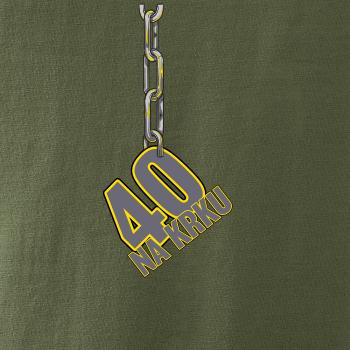 40 rokov na krku reťaz
