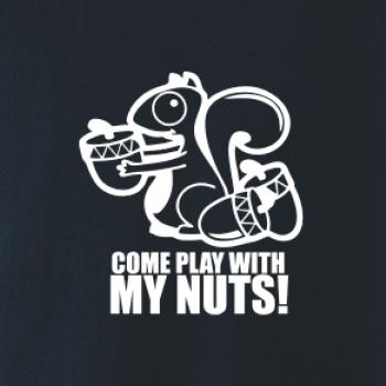 Veverka - Play with my nuts Veverka - Play with my nuts