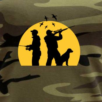 Lovec pri západe slnka