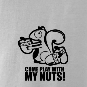 Veverka - Play with my nuts