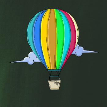 Horkovzdušný balon v oblacích