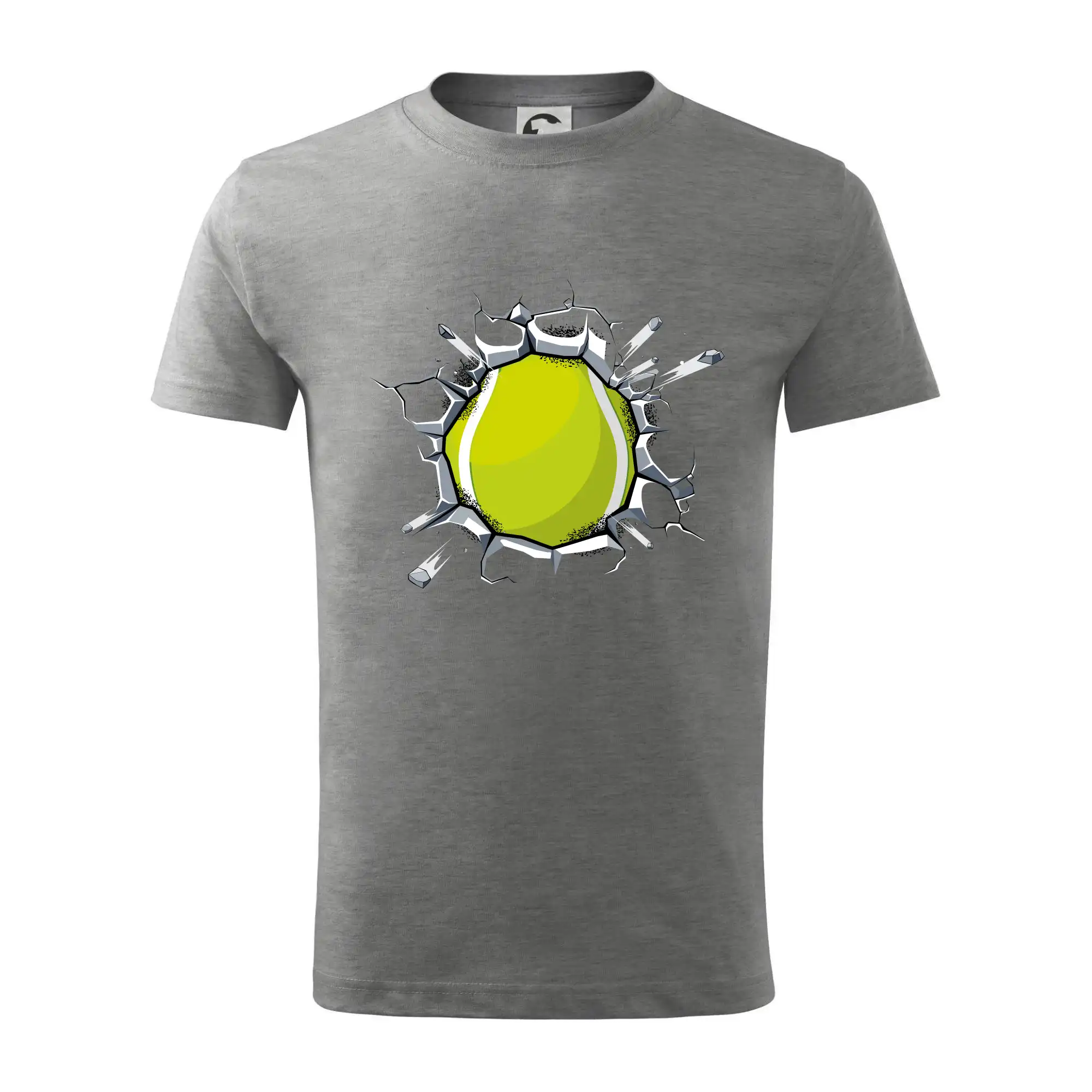 Tenisový míč v triku