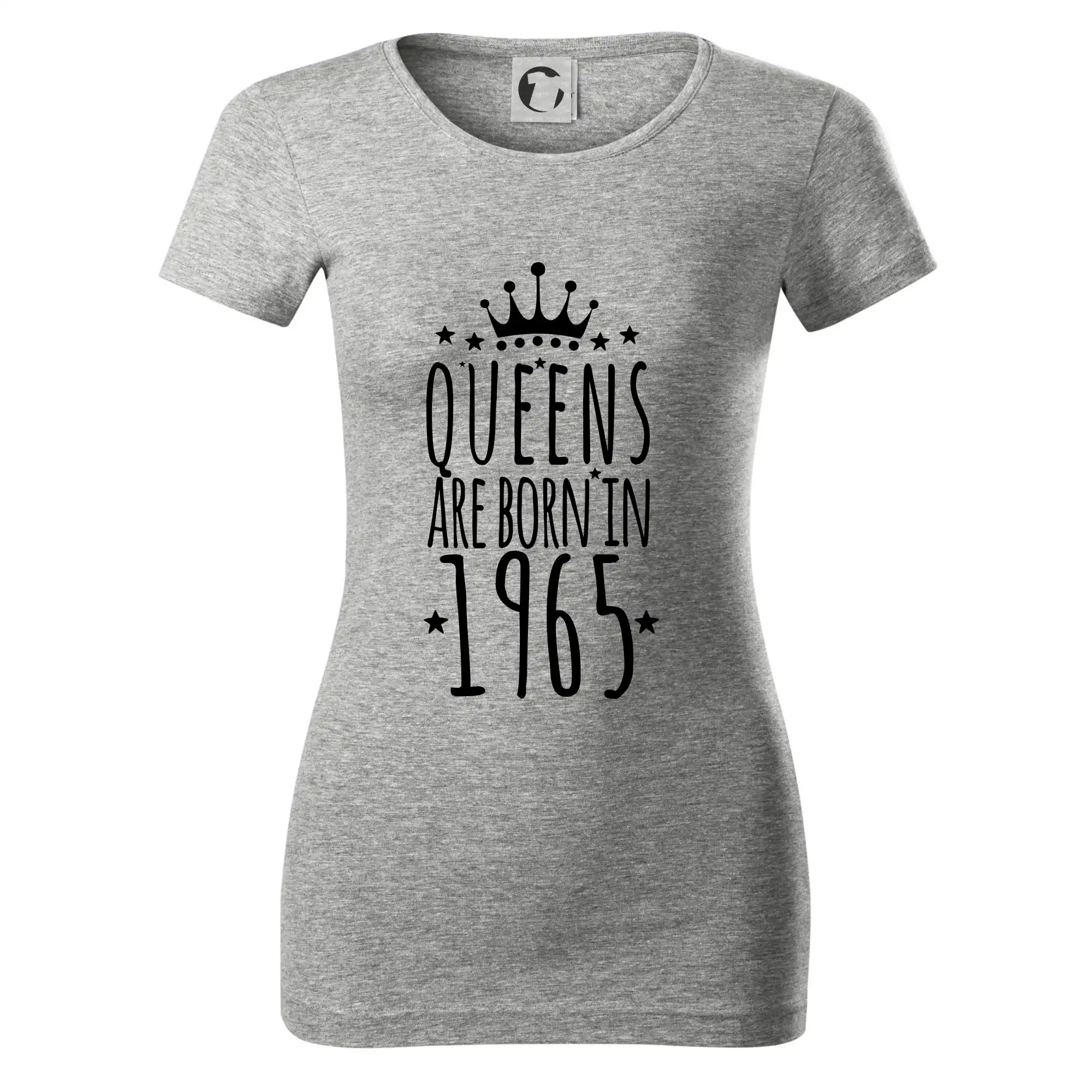 Queens are born in 1965