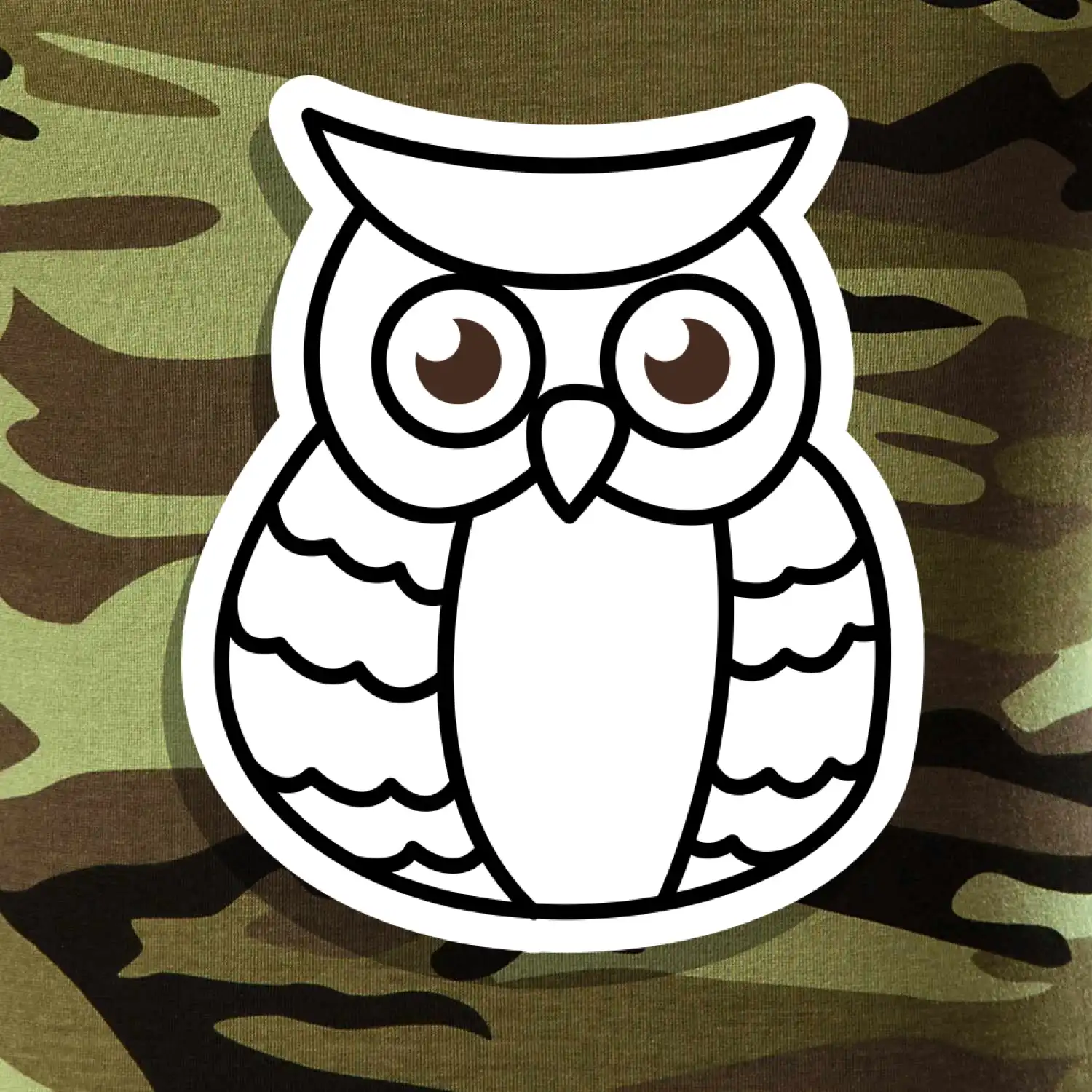 Sova kreslená na prsu