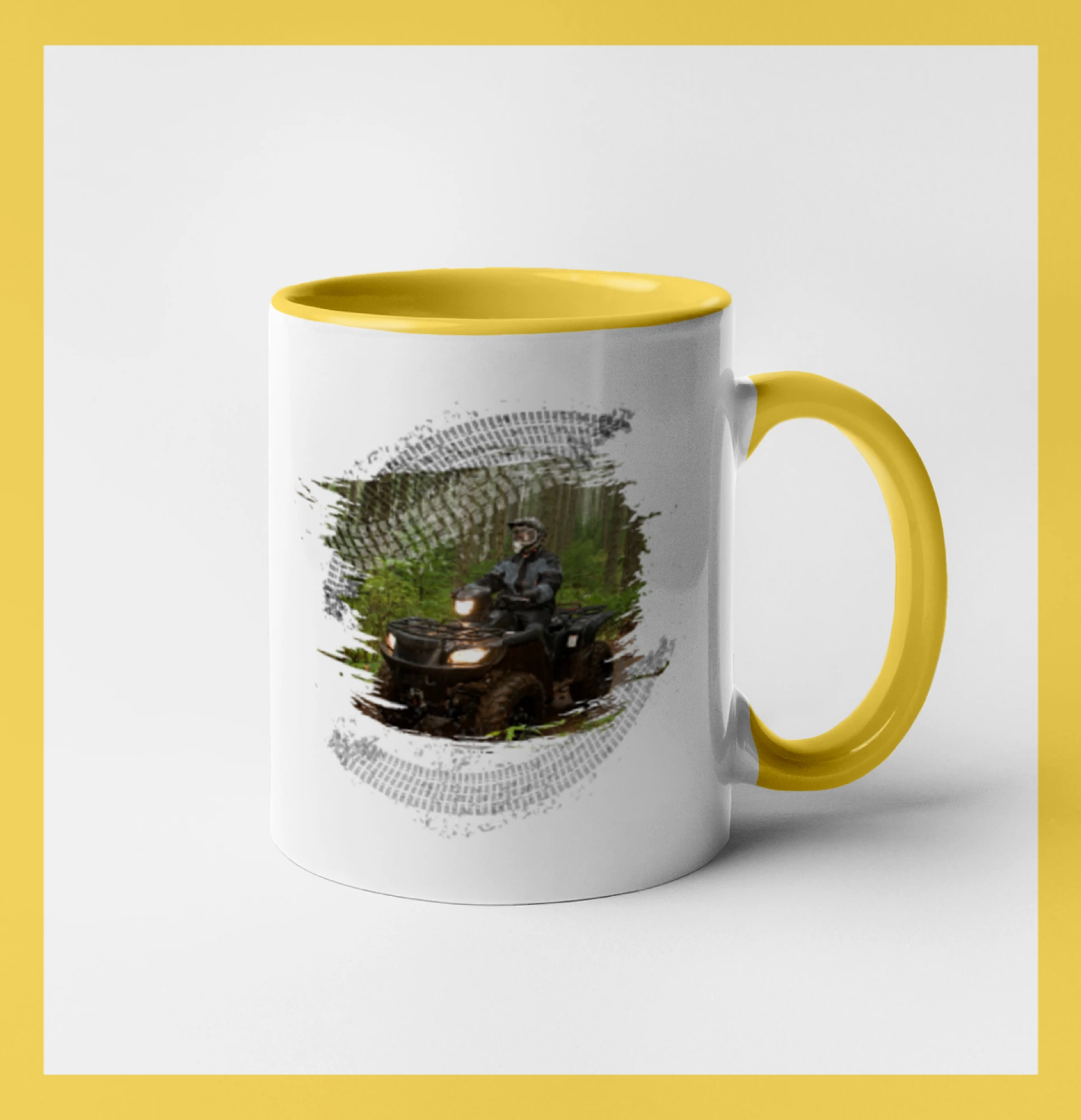 ATV čtyřkolka v lese