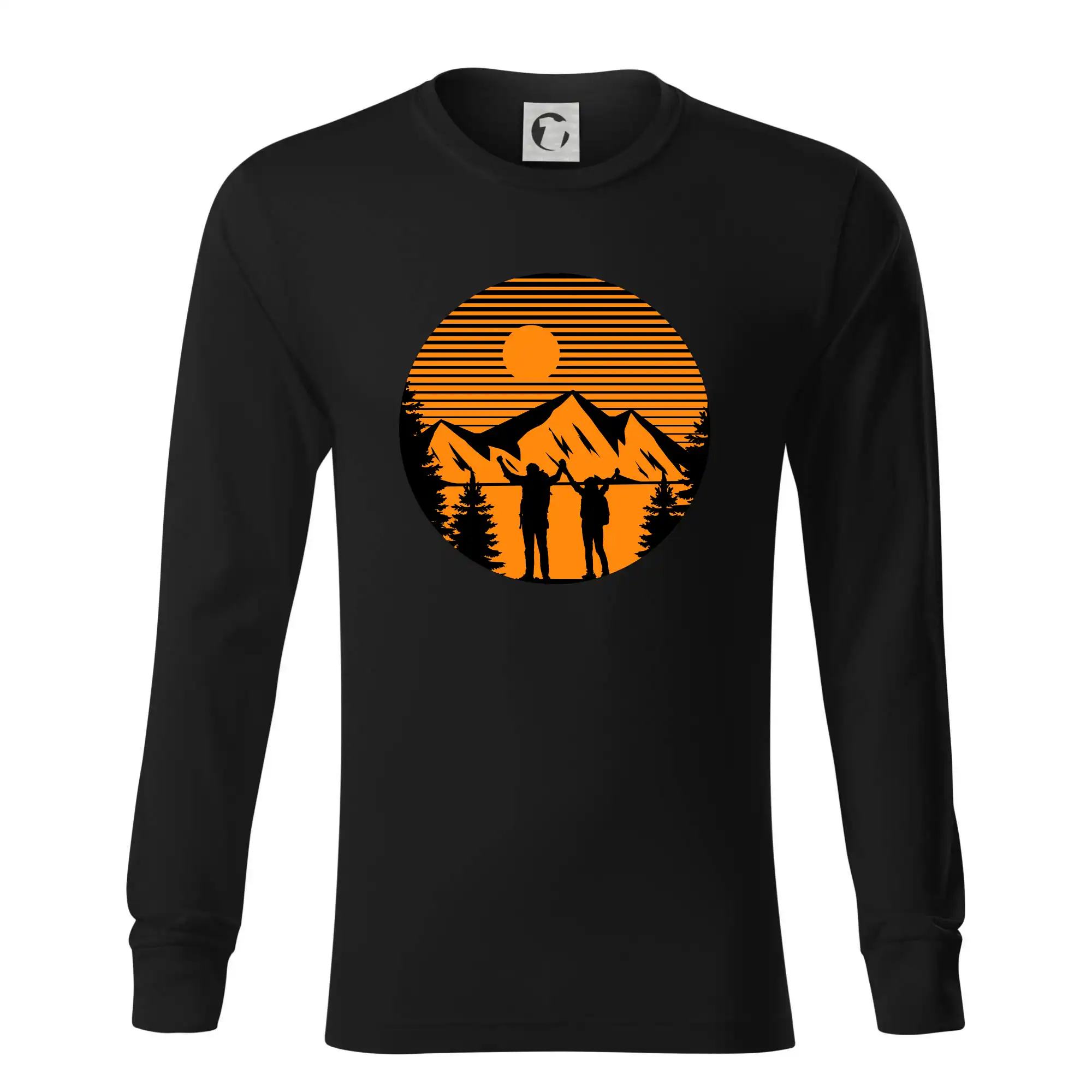 Pár na výletě na horách