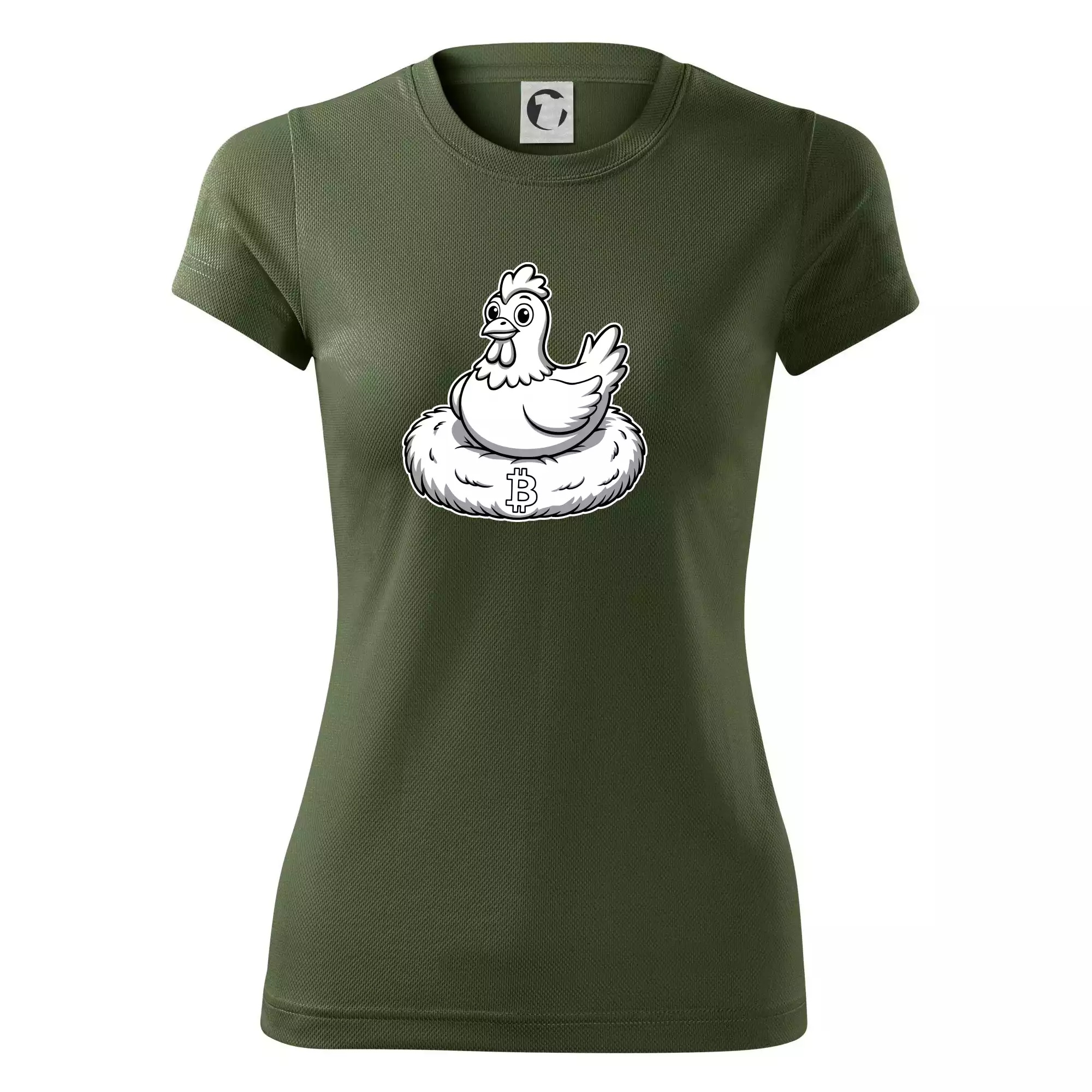 Kuře sedící na bitcoinovém hnízdě