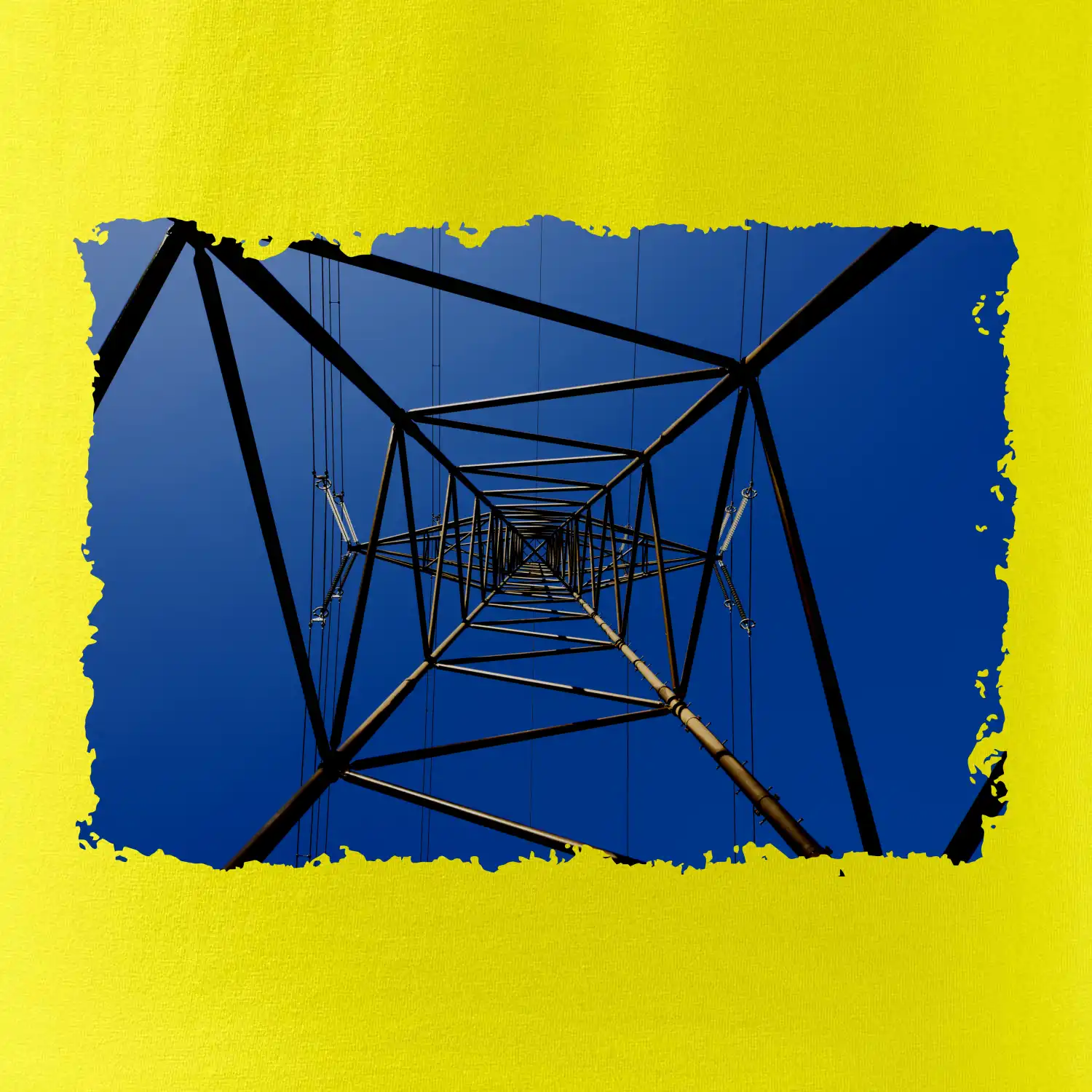 Stožár vysokého napětí zespodu