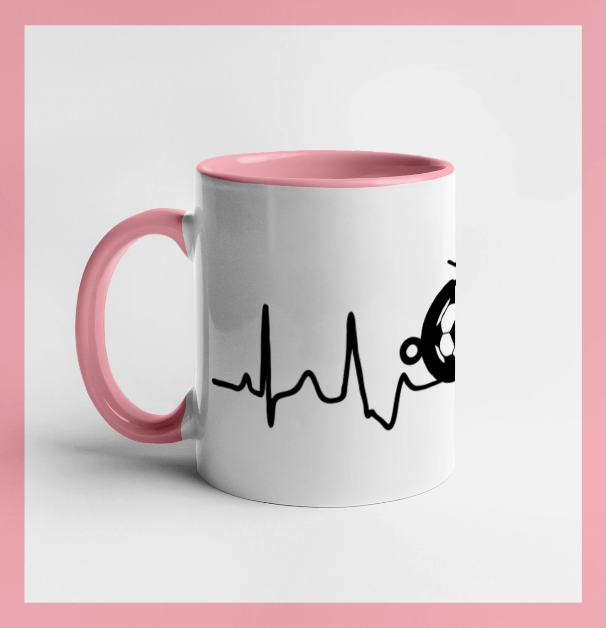 EKG futbal rozhodca a píšťalka