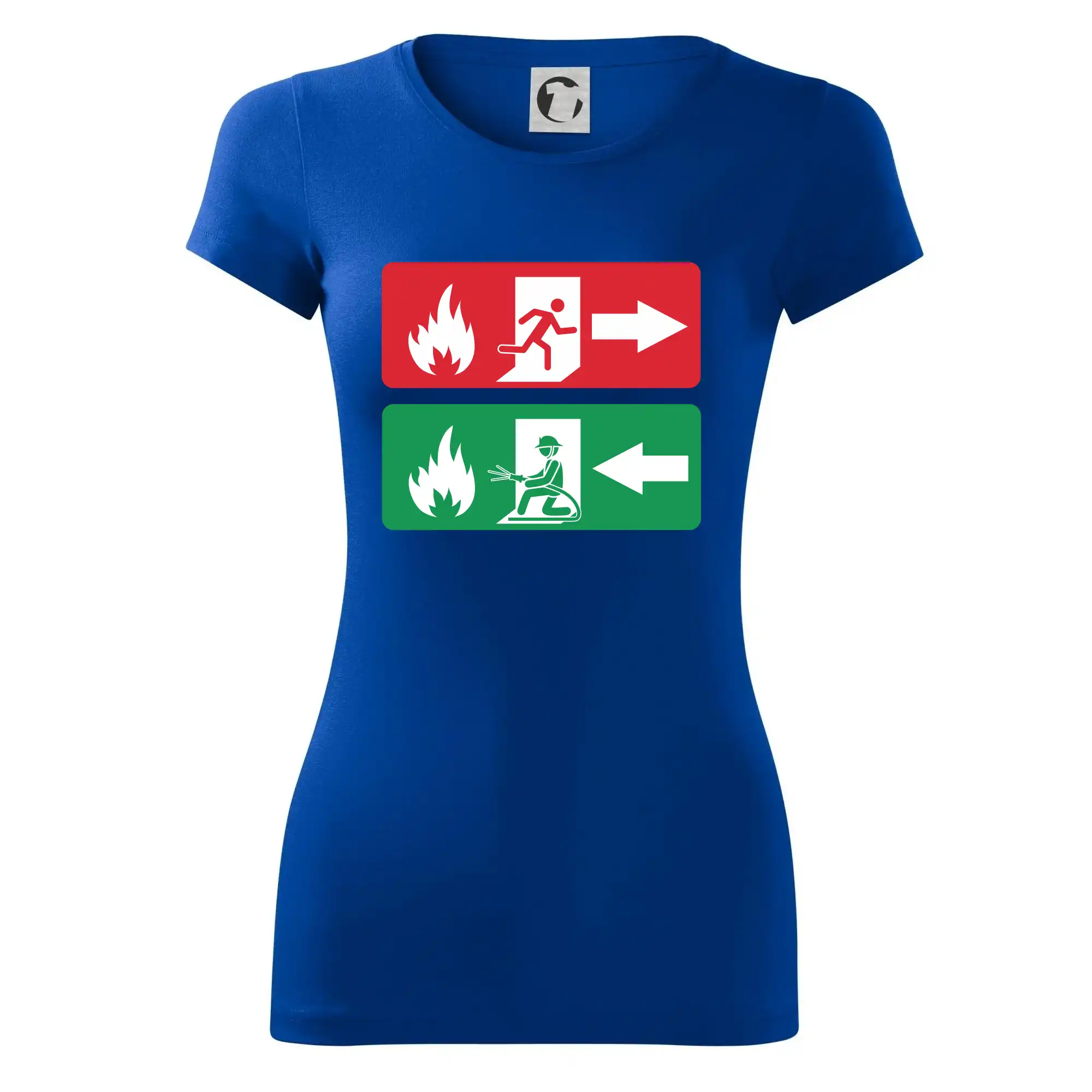 Lidé utíkají, hasiči přibíhají