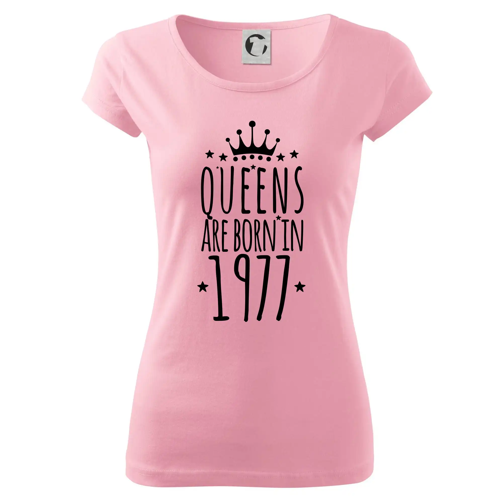 Queens are born in 1977