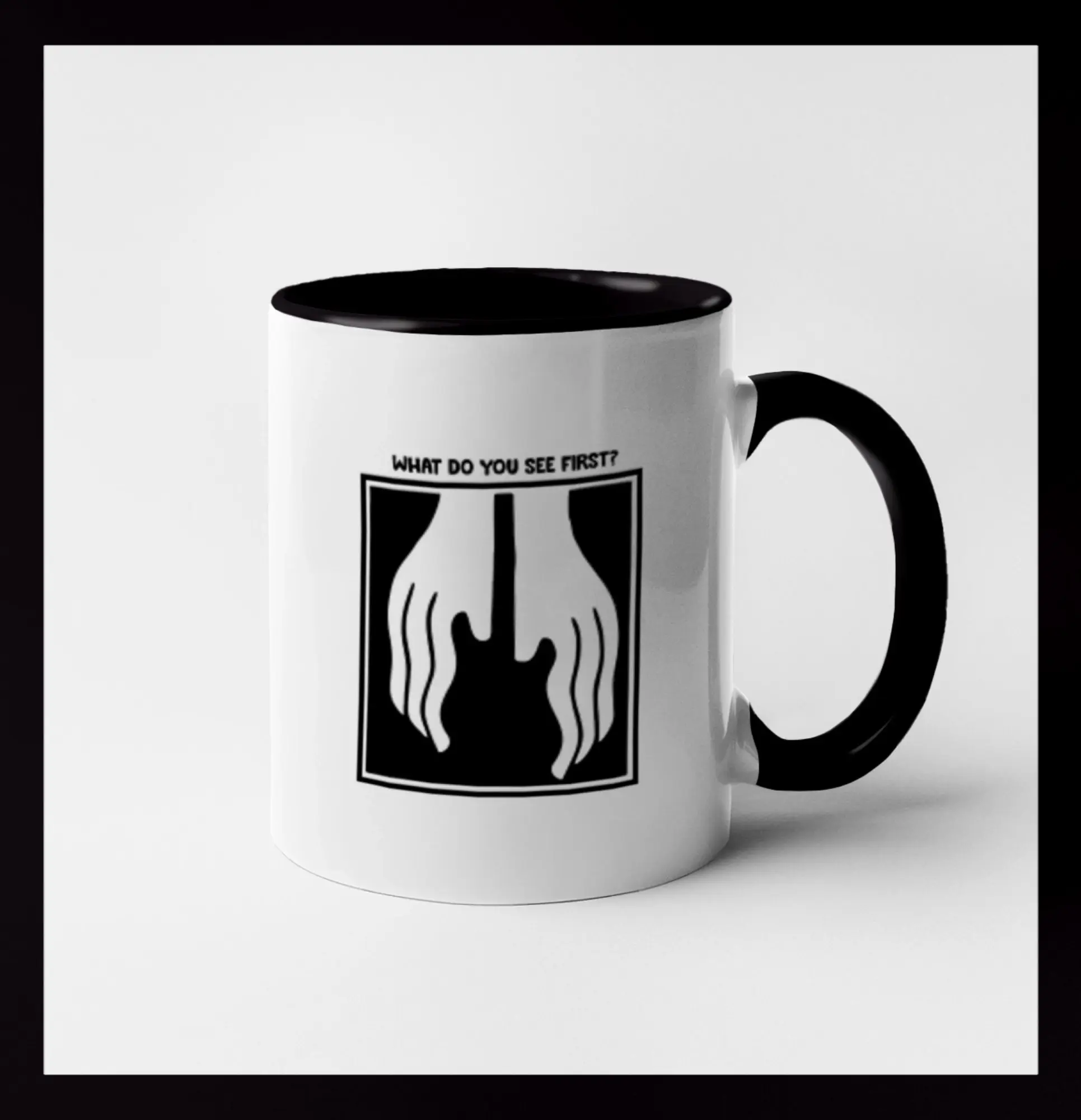 What do you see first? Gitara - Ruky