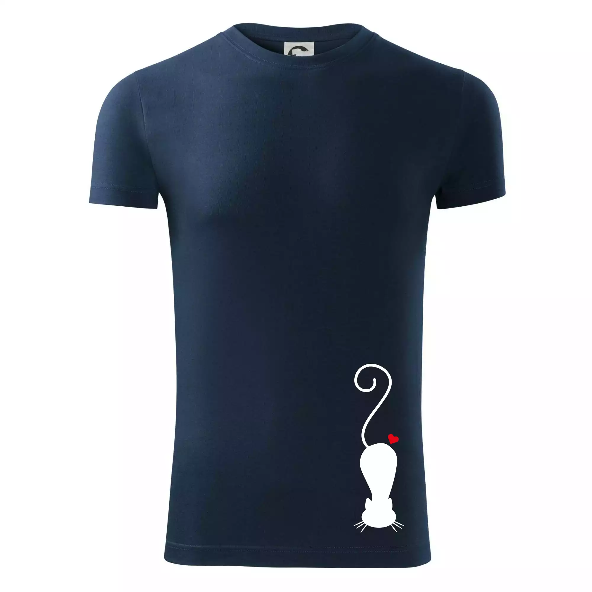 Zamilovaná kočka ležící