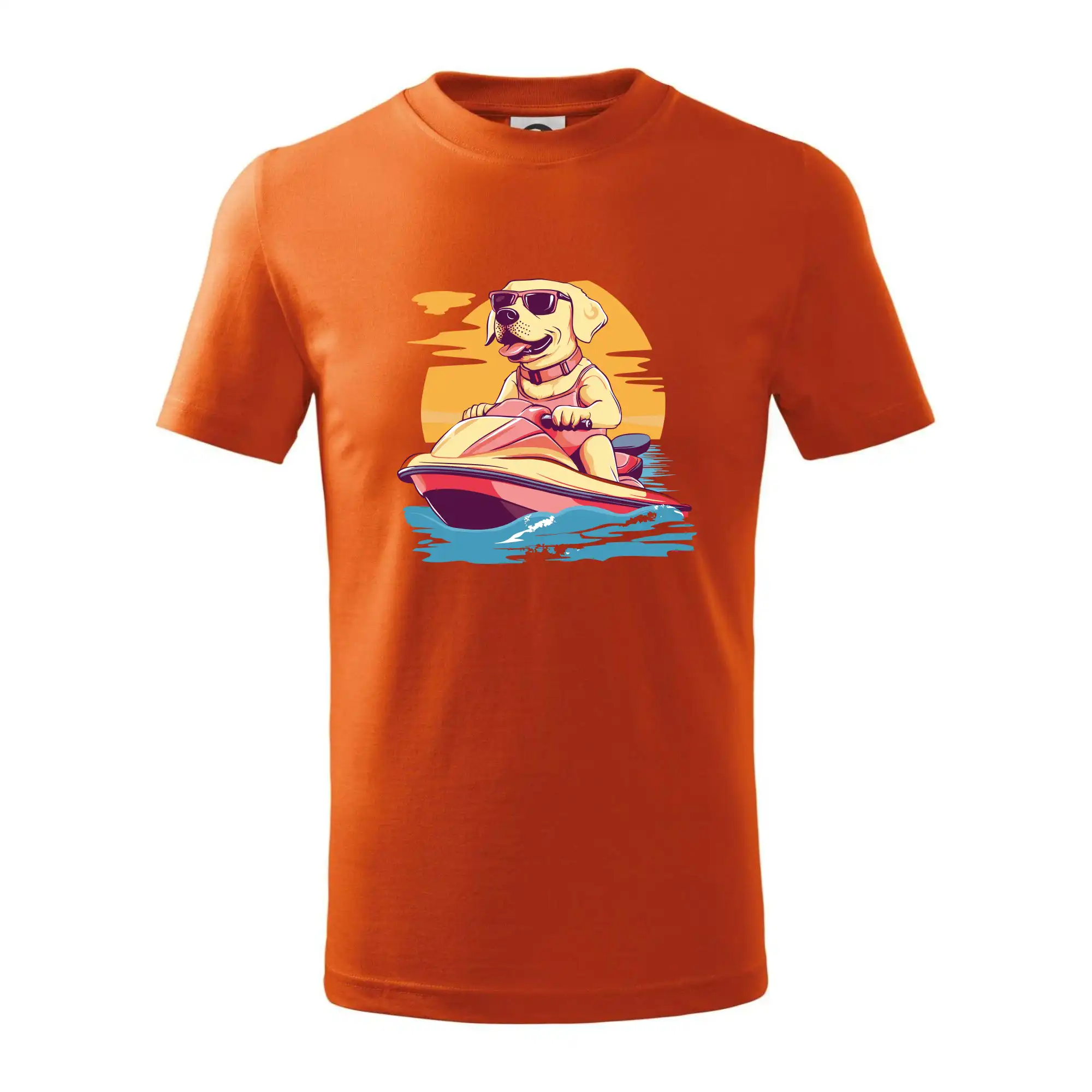 Zlatý retrívr na vodním skútru