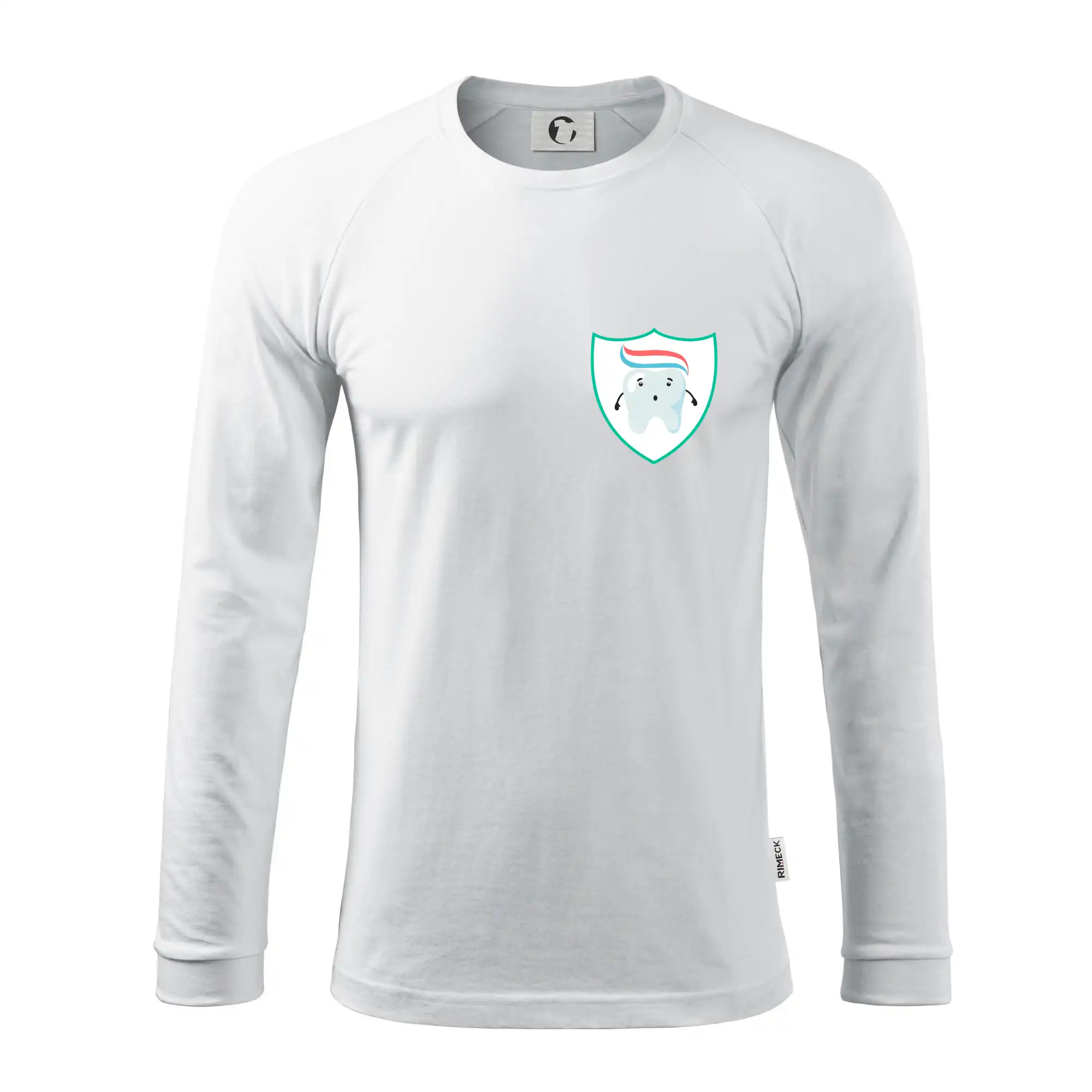 Zoubek na prsu - zubní pasta