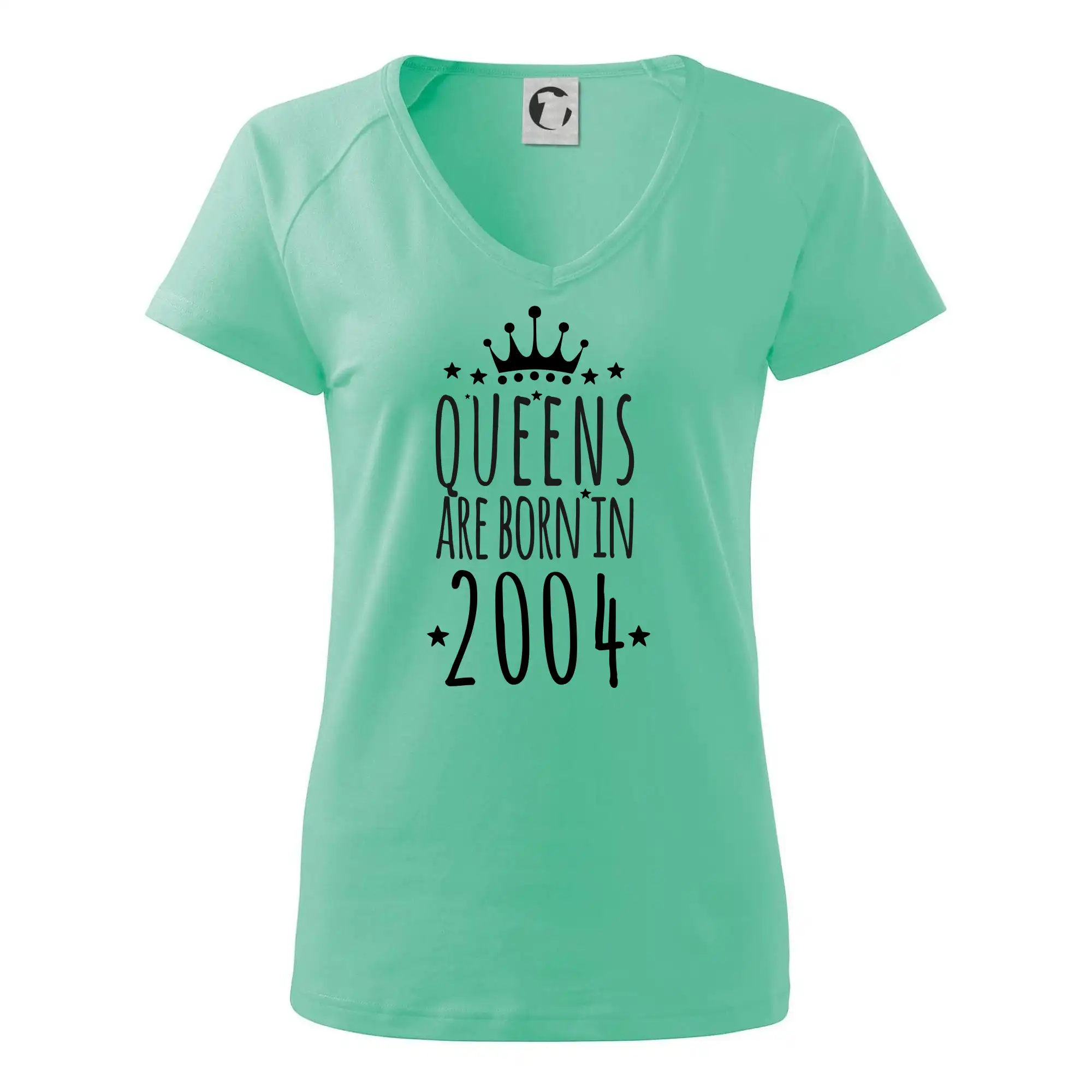 Queens are born in 2004