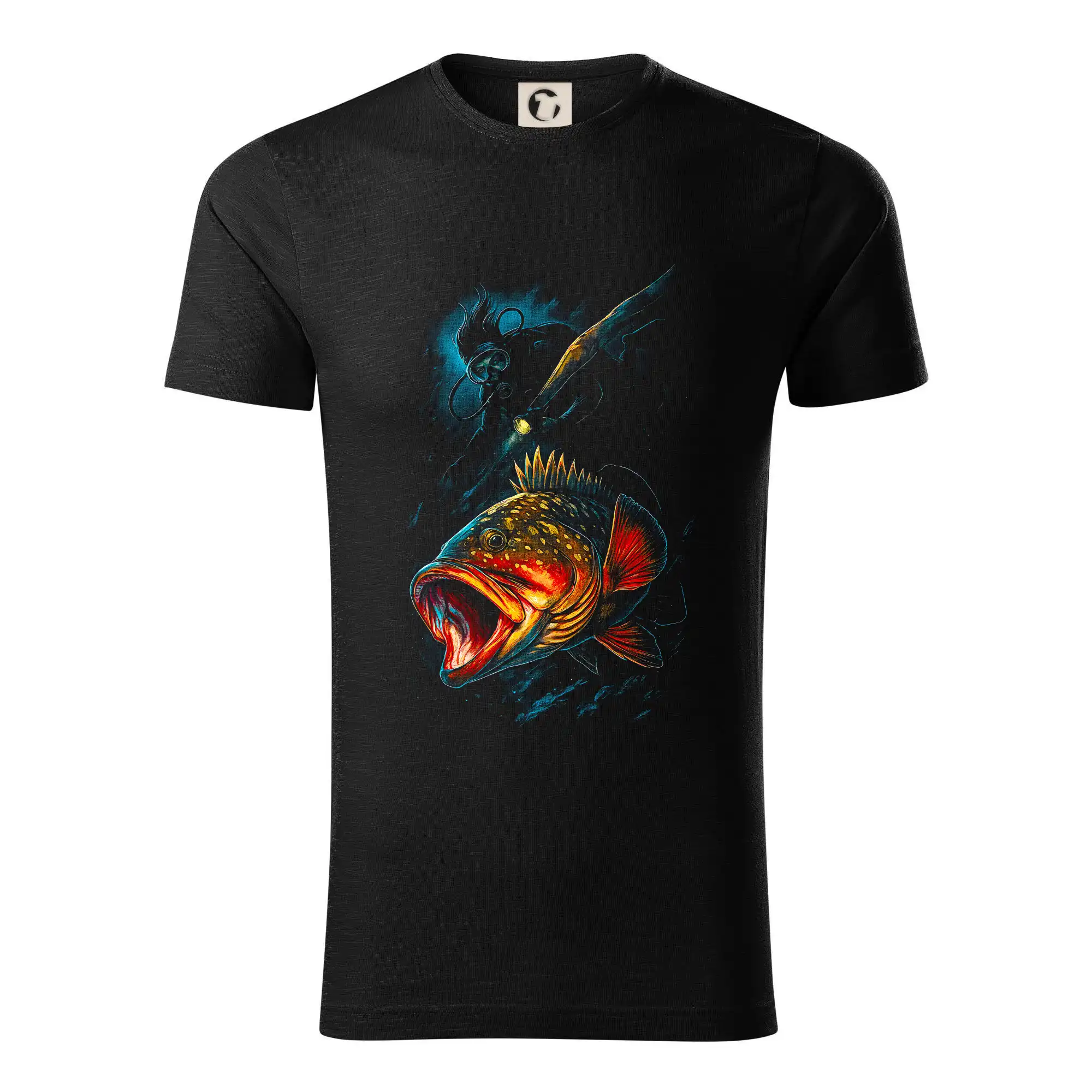 Ryba s otevřenou tlamou a potápěč