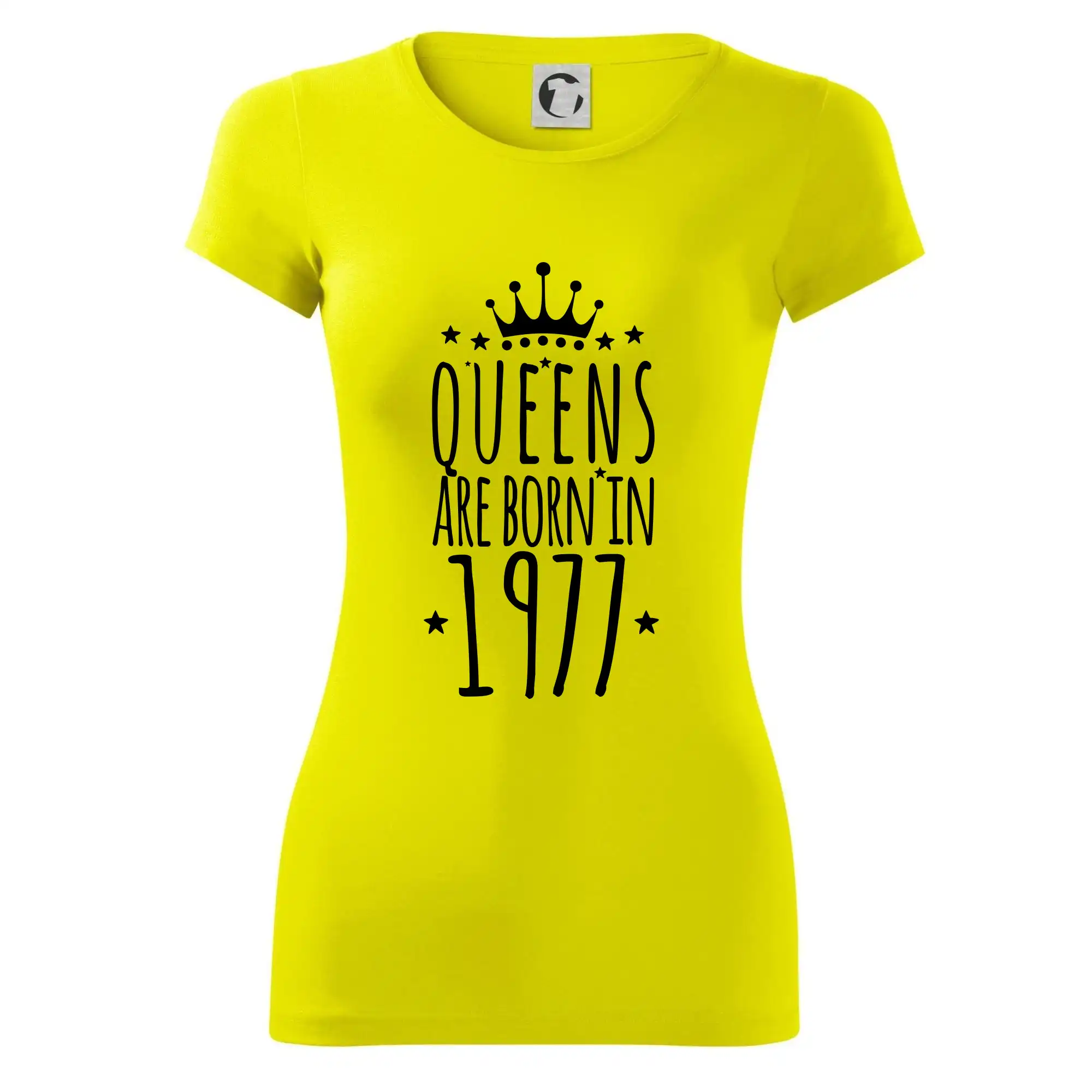 Queens are born in 1977