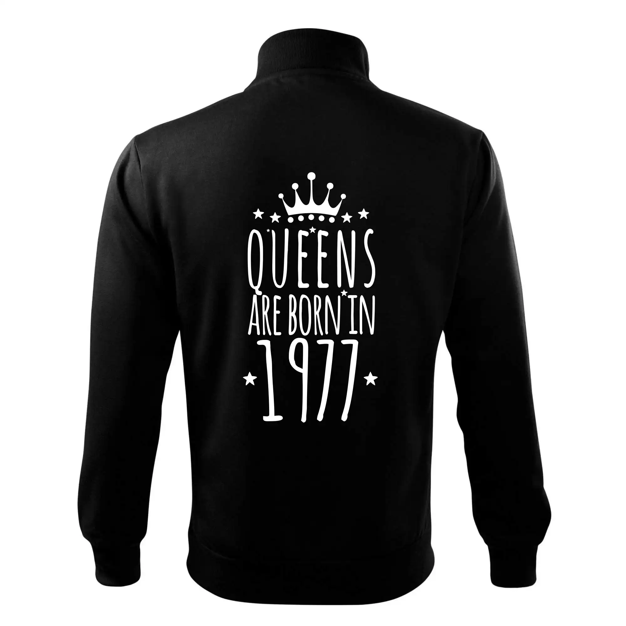 Queens are born in 1977